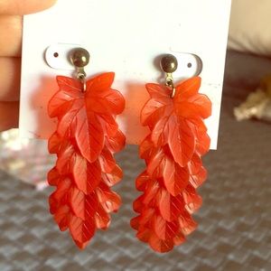 Vintage long dangling dancing earrings